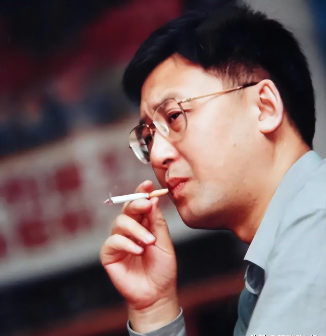 开云-放弃副市长跑去捡破烂，如今身无分文，却成了四川的骄傲